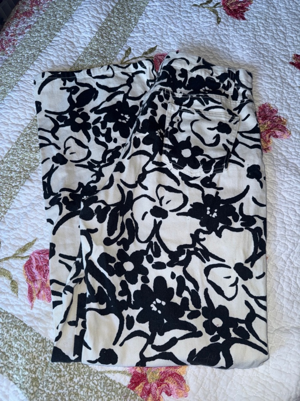 Originality Boutique Brand Black & White Floral Pants